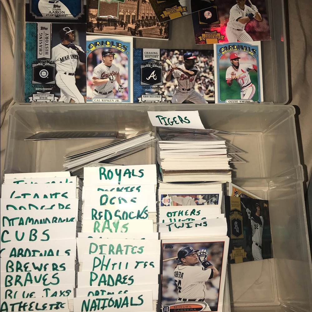 LARGE TOPPS BASEBALL CARD COLLECTION